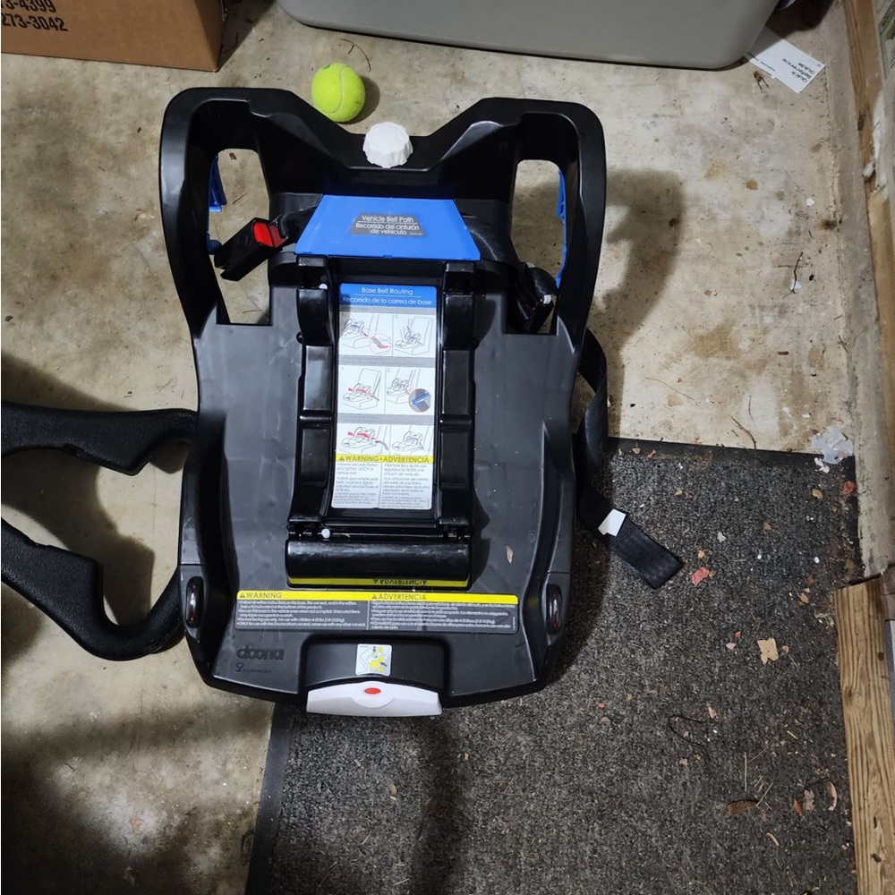 Doona car seat and base !